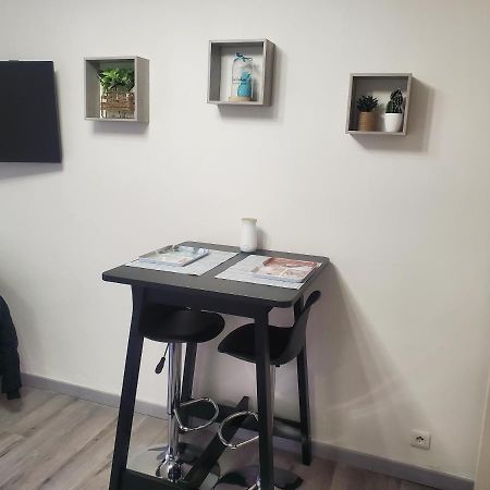 Joli Petit Studio Au Centre De Carry Le Rouet Apartment Exterior photo